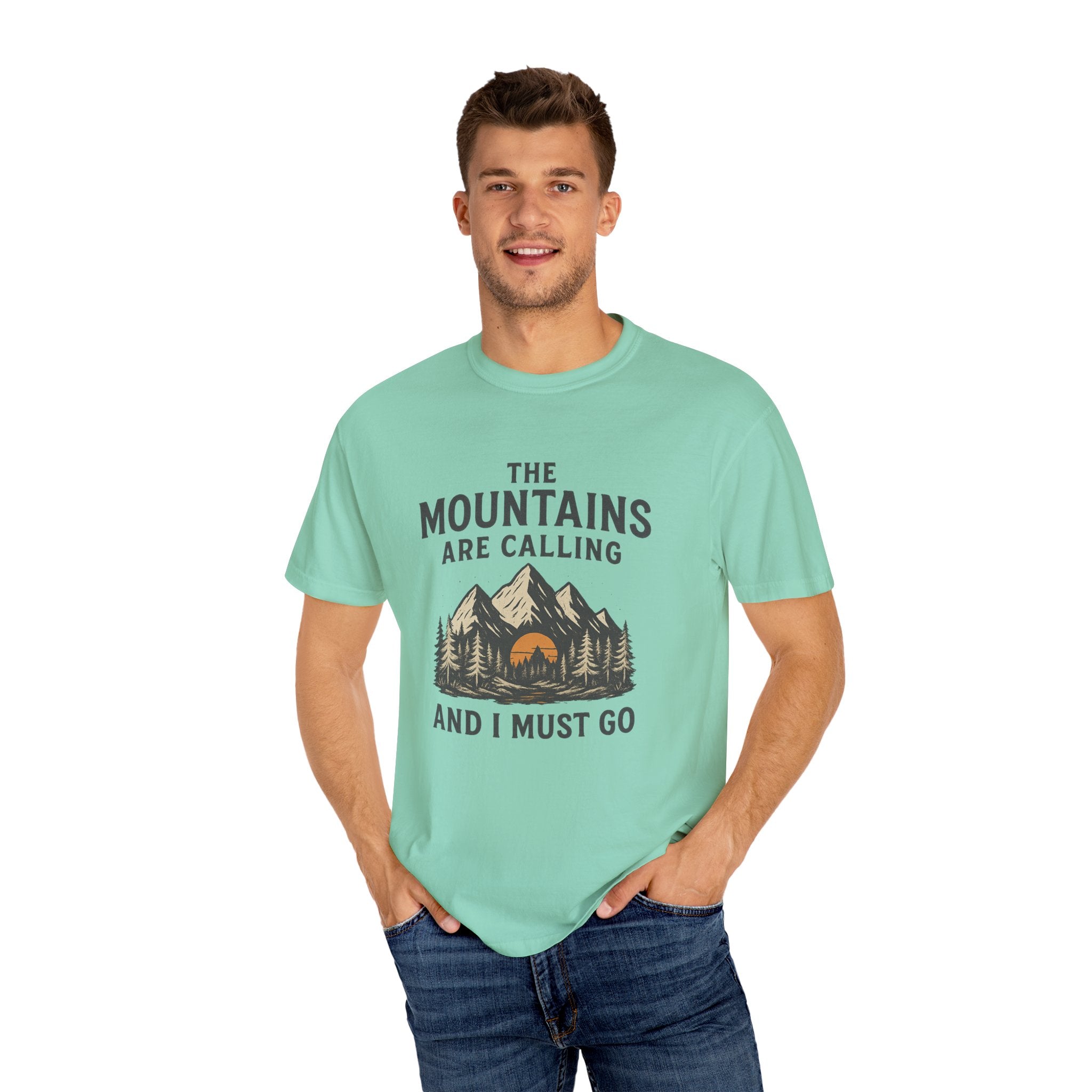 Retro Nature Tee – Mountains Are Calling & I Must Go